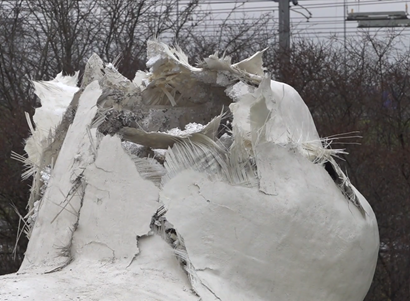 Reuzenkonijn vernield door vuurwerkbom
