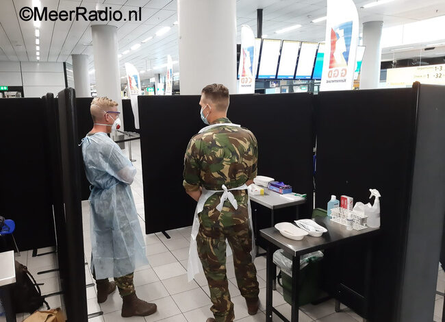 Geen ruimere openingstijden coronateststraat Schiphol