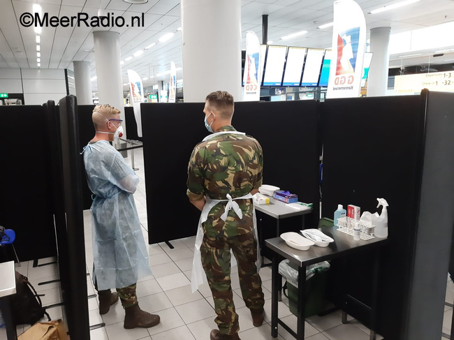 Geen ruimere openingstijden coronateststraat Schiphol
