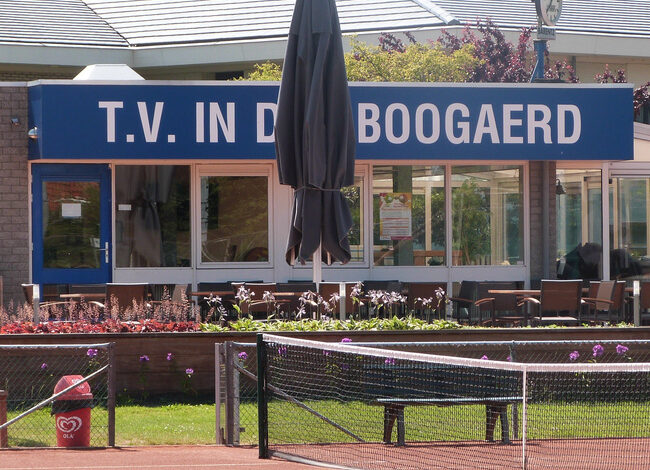 Opening padelbanen bij TV In den Boogaerd