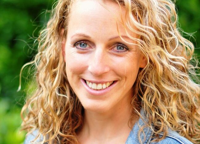 Marieke van Duijn fietst op 1000 km groene tour ook door Hoofddorp