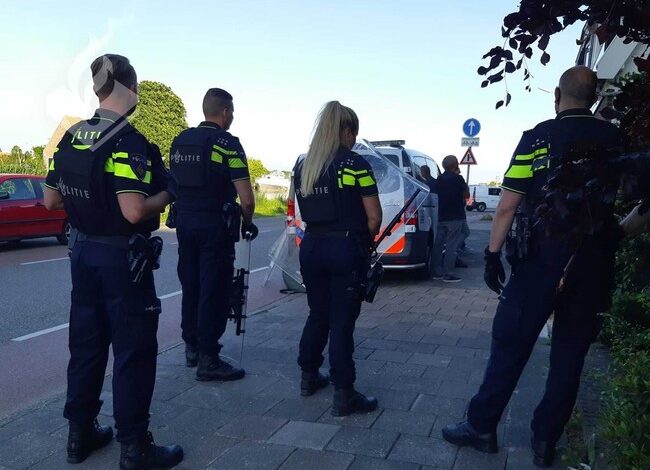 Grote politie-inzet Zwanenburg voor messenzwaaier