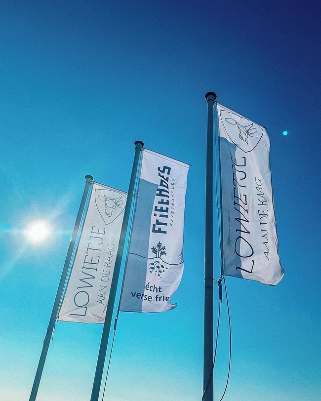 Drijvend terras Lowietje Aan de Kaag gezonken