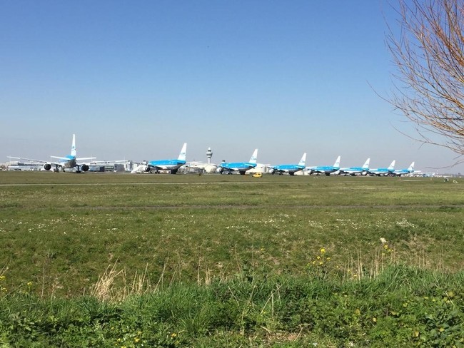 Boeing 777 van KLM keert terug naar Schiphol