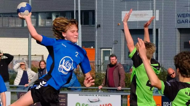 Zwanenburgse handbaljeugd heeft trainer