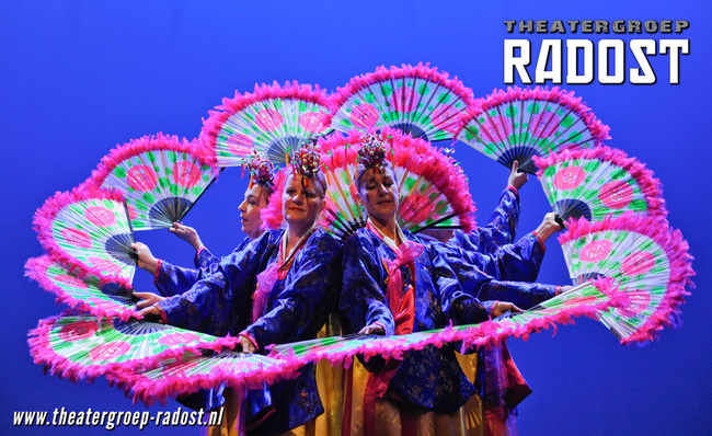 Theatergroep Radost treedt op in Badhoevedorp