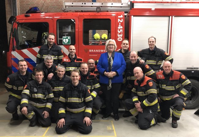 Burgemeester bezoekt brandweerkazernes