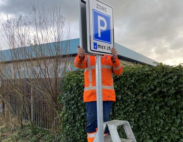 Parkeeroverlast in Zwanenburg door blauwe zones Halfweg