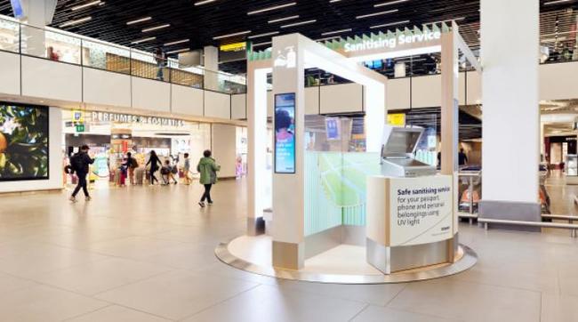 Spullen desinfecteren op Schiphol