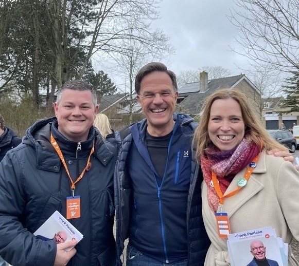 Mark Rutte op campagne in Badhoevedorp