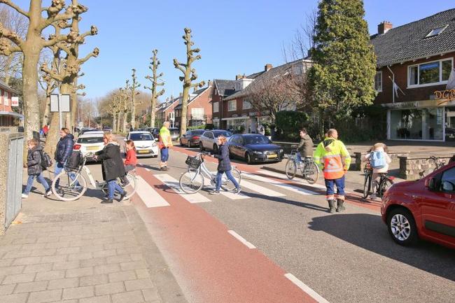 Binnenkort extra attendering bij zebrapad Badhoevedorp