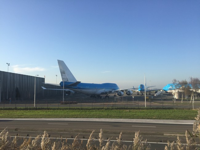 Botsing op Schiphol tussen Jumbo en Airbus