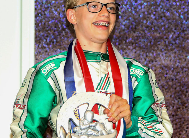 Kartcoureur Devyan Roest racet richting de top
