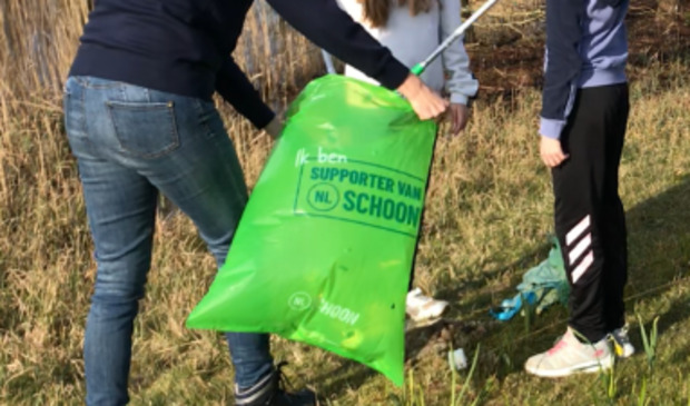 Schoonmaakactie in Vijfhuizen