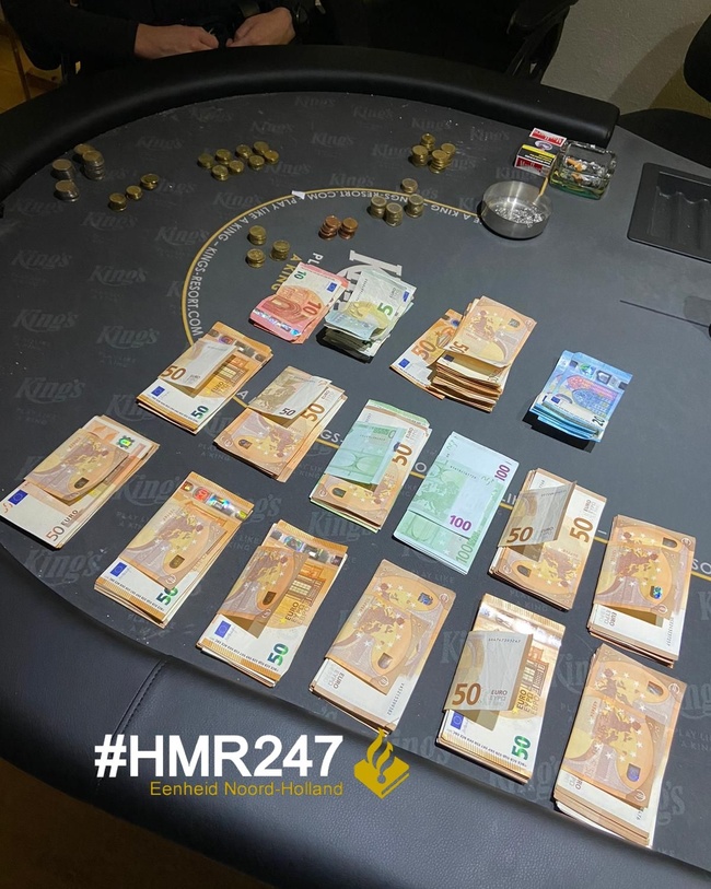 Illegaal pokertoernooi in woning IJweg