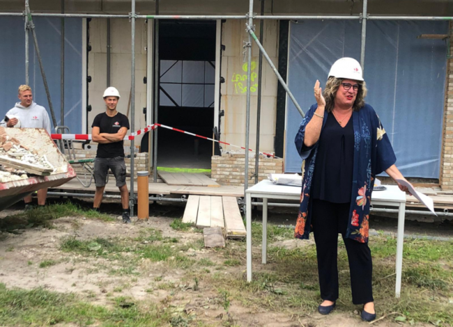 Wethouder houdt tweede scholentoer