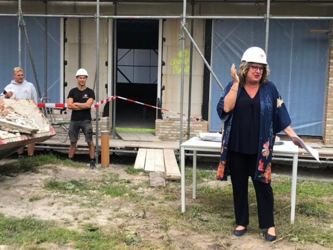 Wethouder houdt tweede scholentoer