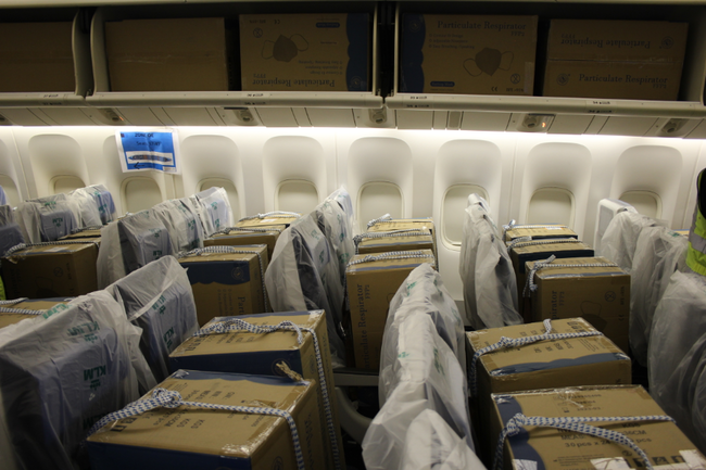 KLM-passagiersvliegtuig met vracht in cabine geland
