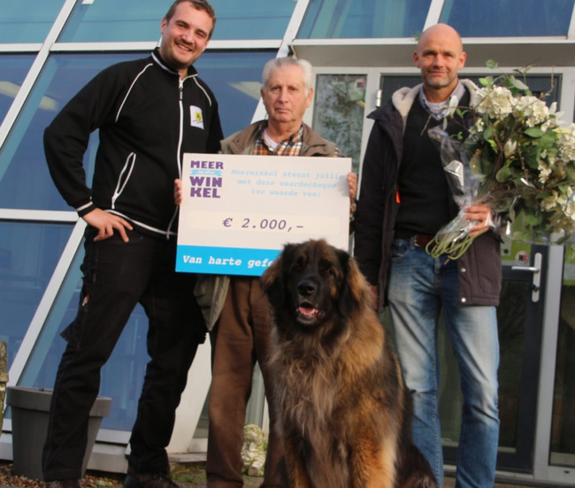 Donatie Meerwinkel voor dierenasiel