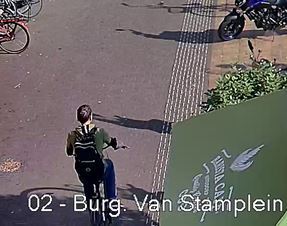 Politie toont voor het eerst beelden fietsendiefstal Van Stamplein
