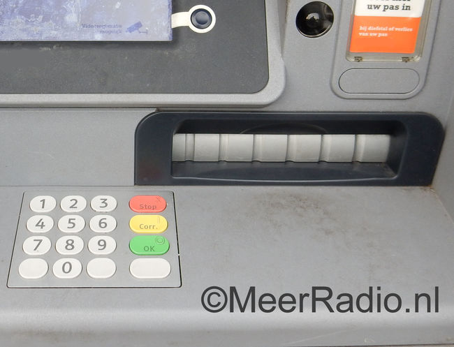 De geldautomaat verdwijnt uit het straatbeeld