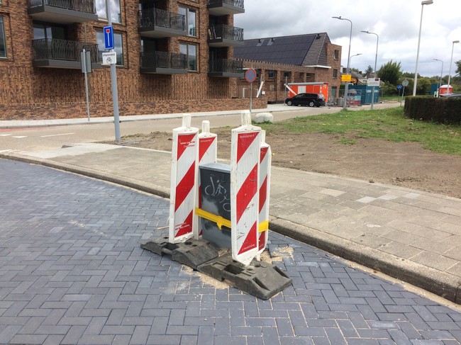 Fietspad met hindernis in Hoofddorp