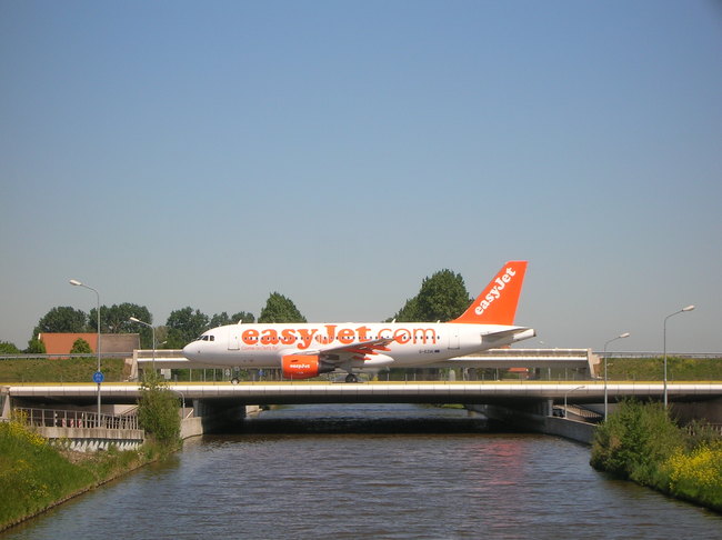 Easyjet eist schadevergoeding van Schiphol