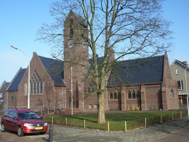 Honderd jaar bazaar in kerk Halfweg