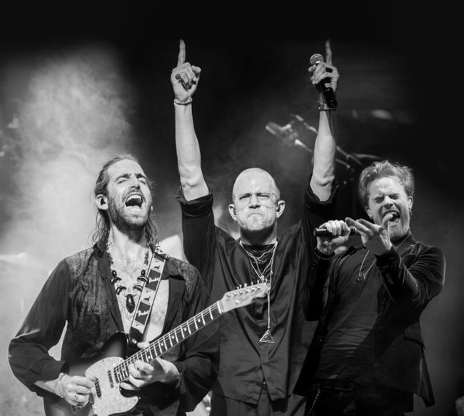 Prince tributeband Beautiful Strangers in De Meerse