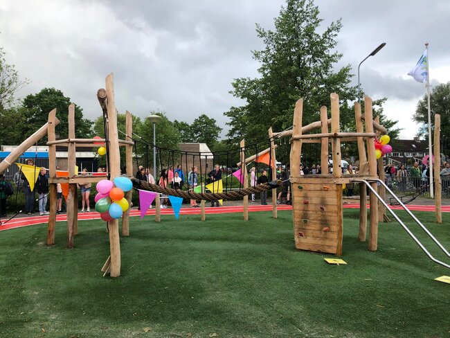 Nieuw schoolplein De Bosbouwers valt direct in de smaak