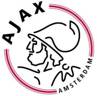 Schoolkinderen worden toegesproken door John Heitinga