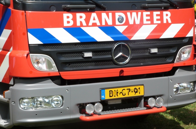 Bedrijf bij brand in Cruquius volledig in as