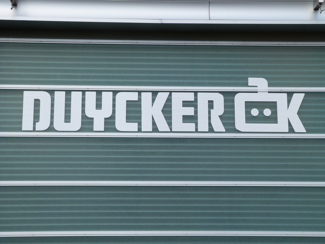 Hans Dulfer 80 jaar en speelt in Duycker