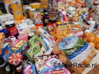 Hoofddorpse modezaak doneert voedselpakketten