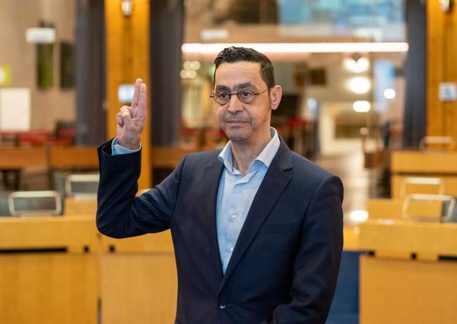 Wethouder Sidali is Hoofddorper in hart en nieren
