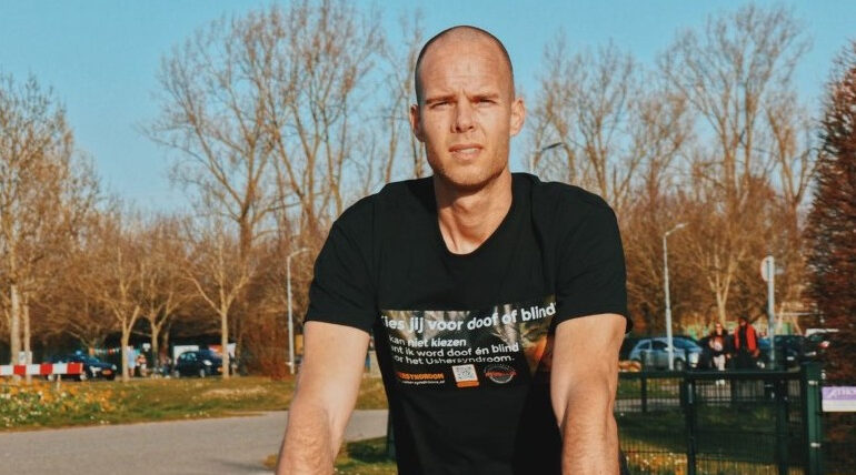 Tim gaat 5.000 km fietsen voor Usher Syndroom