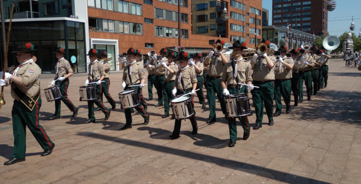 1 juni aftrap Fanfare Festival op zomermarkt Hoofddorp