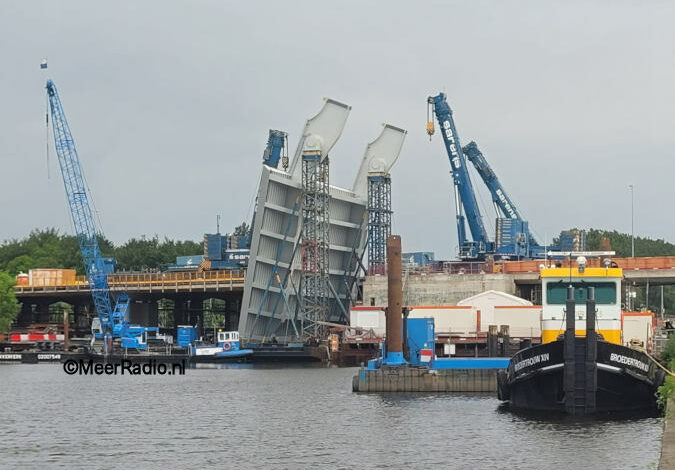 Werkzaamheden aan Schipholbrug vertraagd door wind