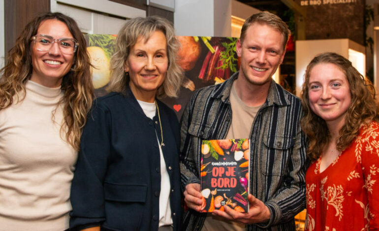 Haarlemmermeers kookboek gelanceerd