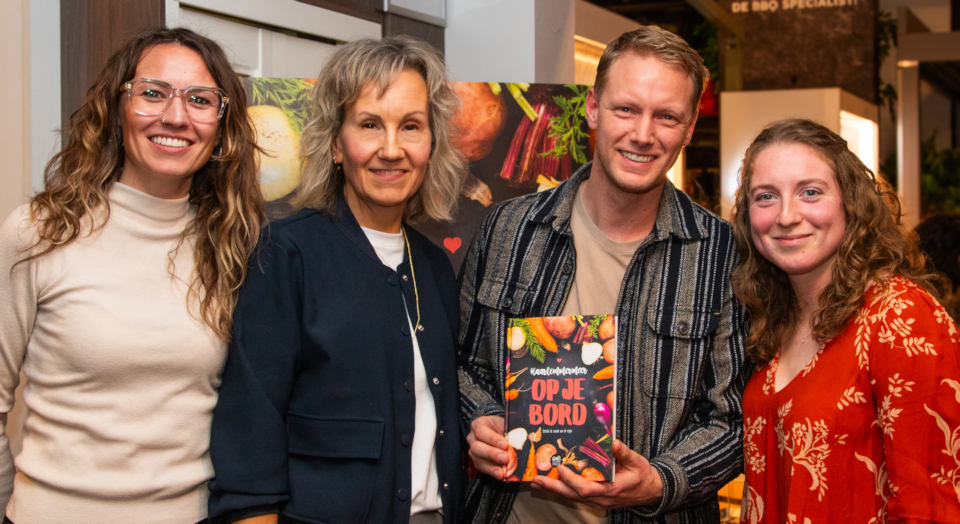 Haarlemmermeers kookboek gelanceerd