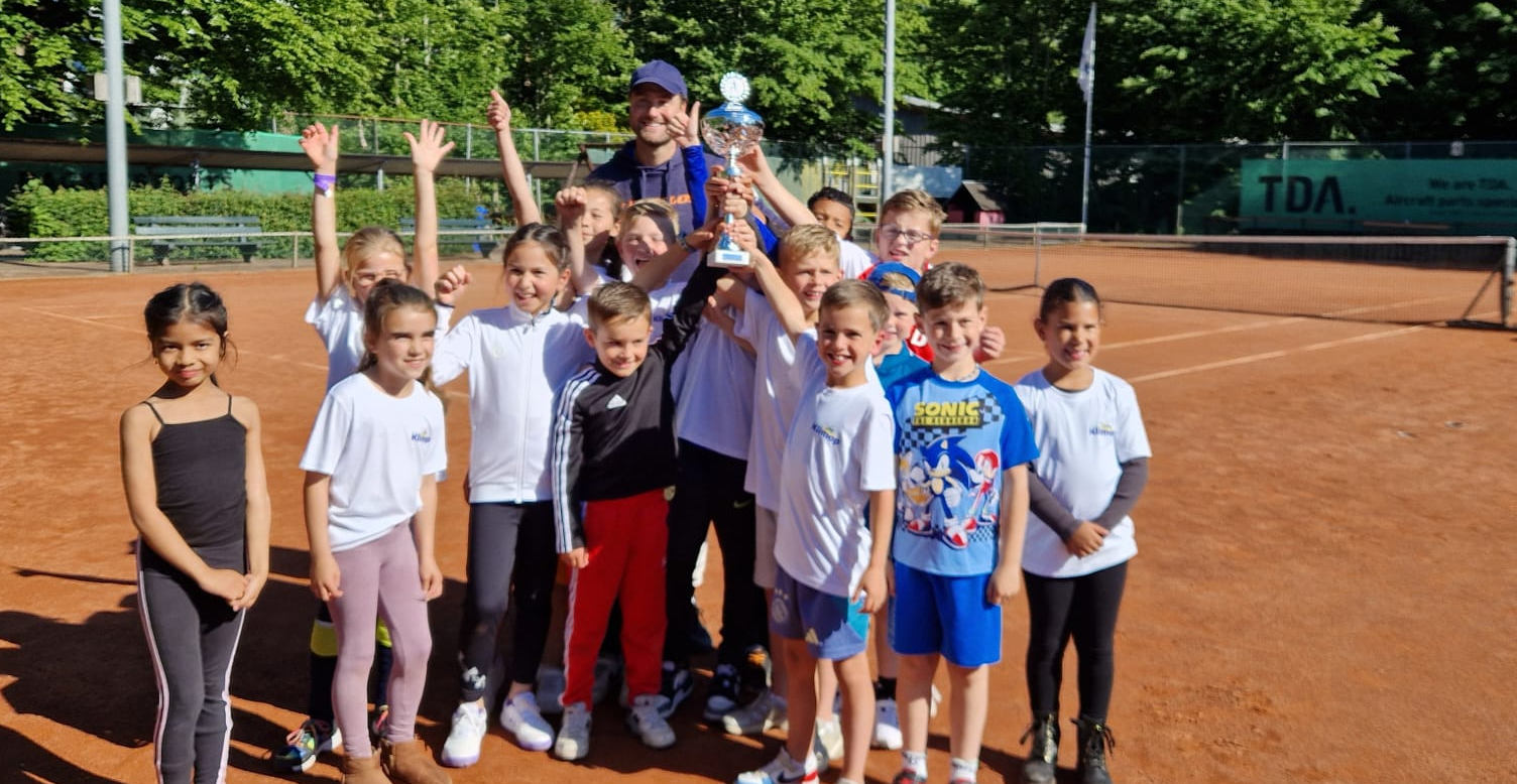 Scholentennistoernooi bij TV Hoofddorp groot succes!
