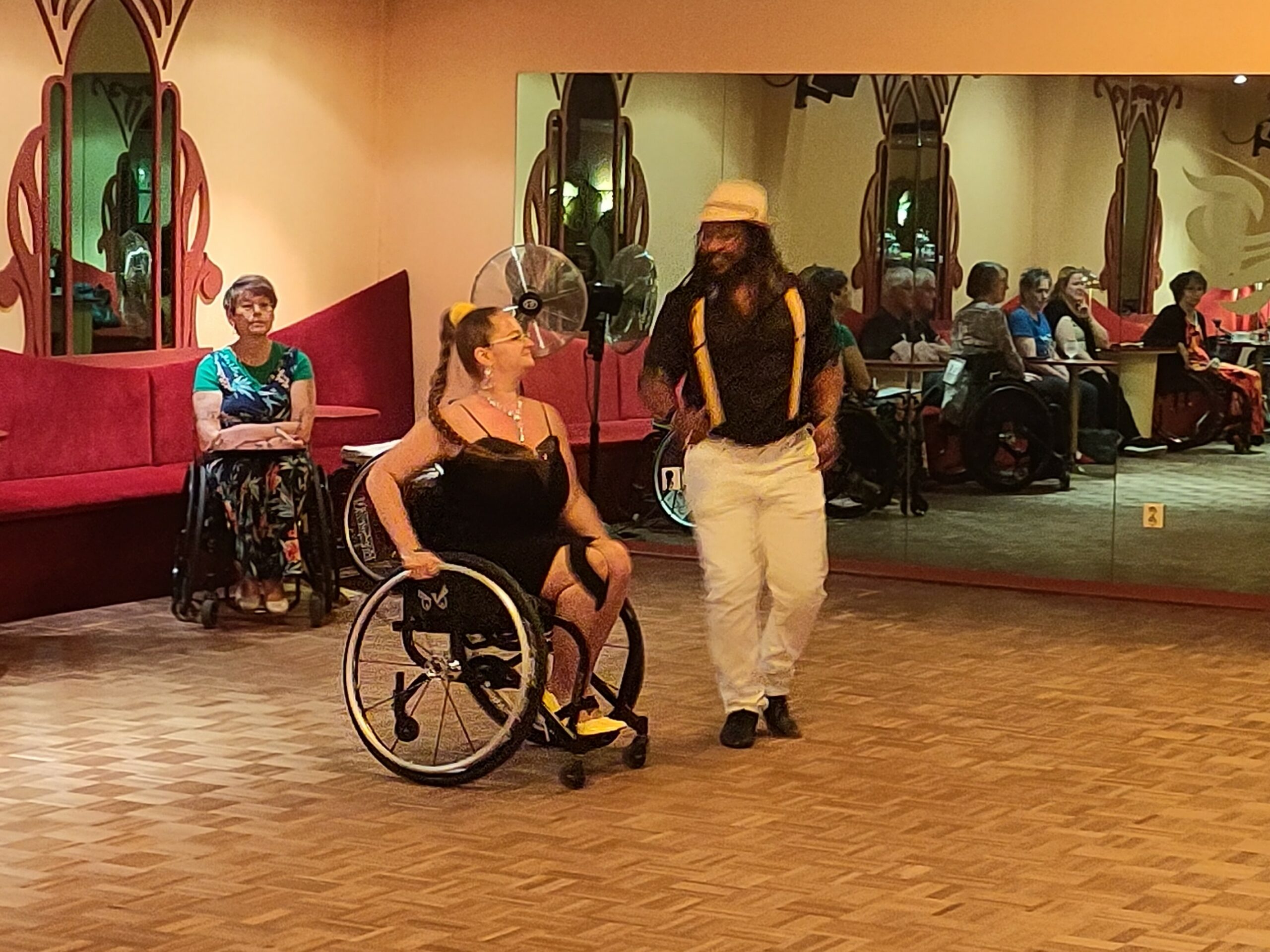 Jaarlijkse danstest van Walking Wheels