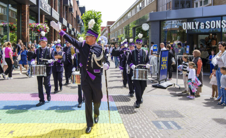 Jaarlijks Fanfare Festival in centrum Hoofddorp