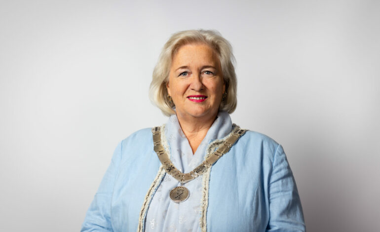 Burgemeester Marianne Schuurmans opnieuw beëdigd