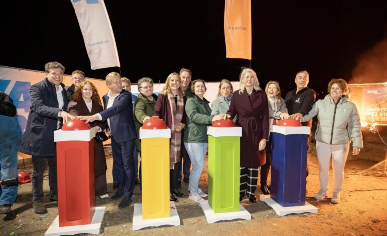 Feestelijke start bouw nieuwe woonwijk HONK in Hoofddorp