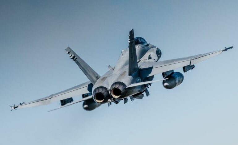 Militaire vliegtuigen oefenen tijdelijk op Schiphol