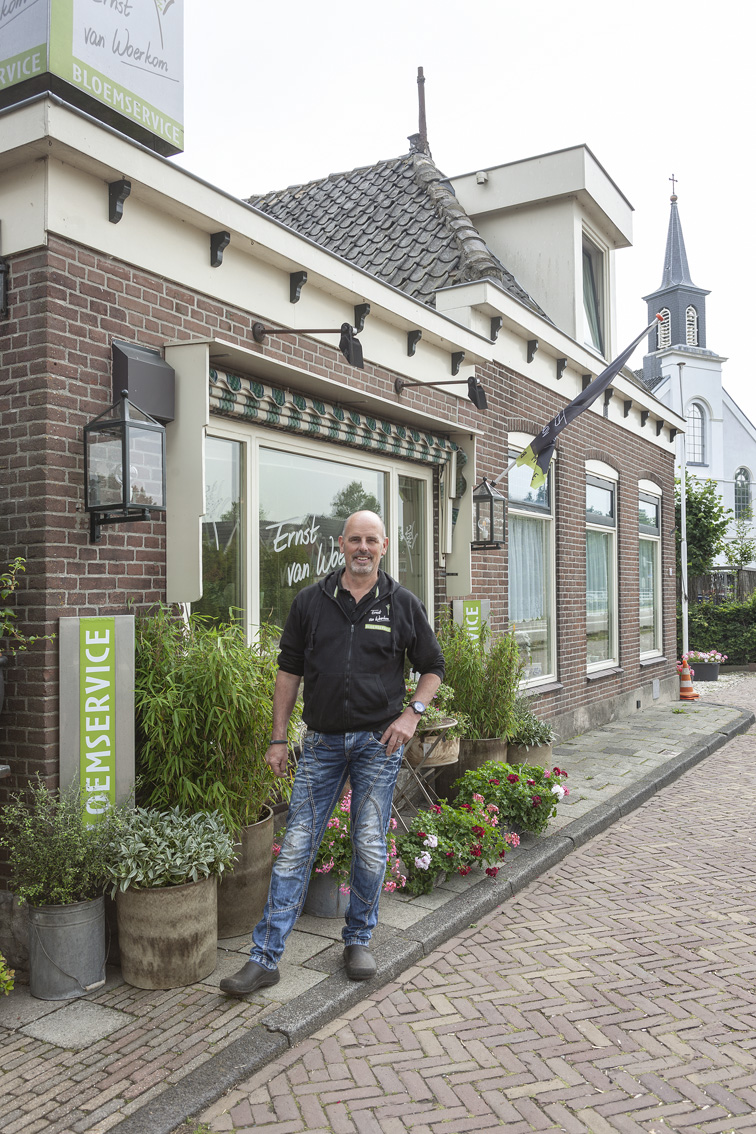 Bloemist in Lijnden vreest voor voortbestaan door herinrichting Schipholweg