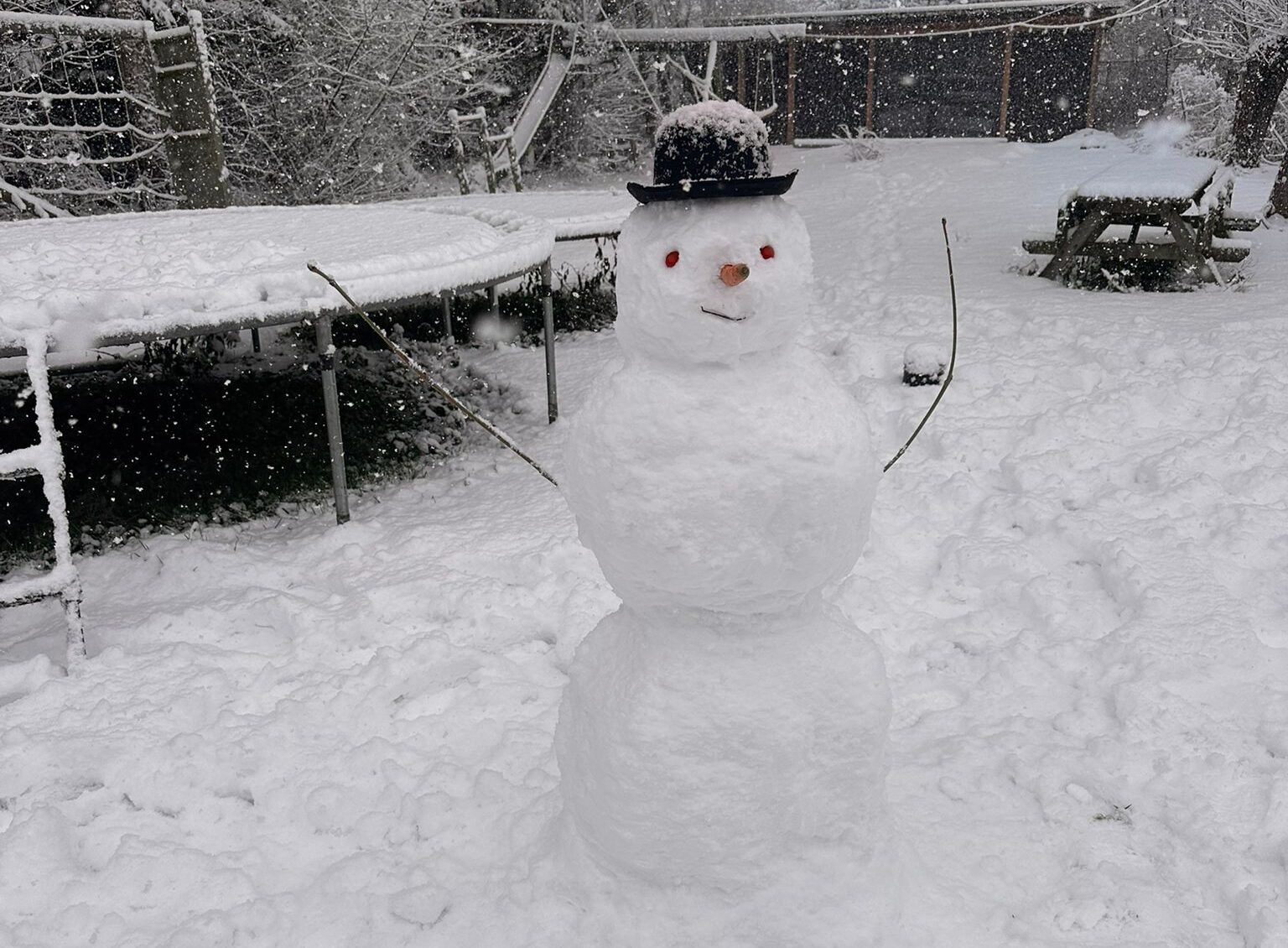 Sneeuwpret in de streek: stuur ons een foto van je sneeuwpop!