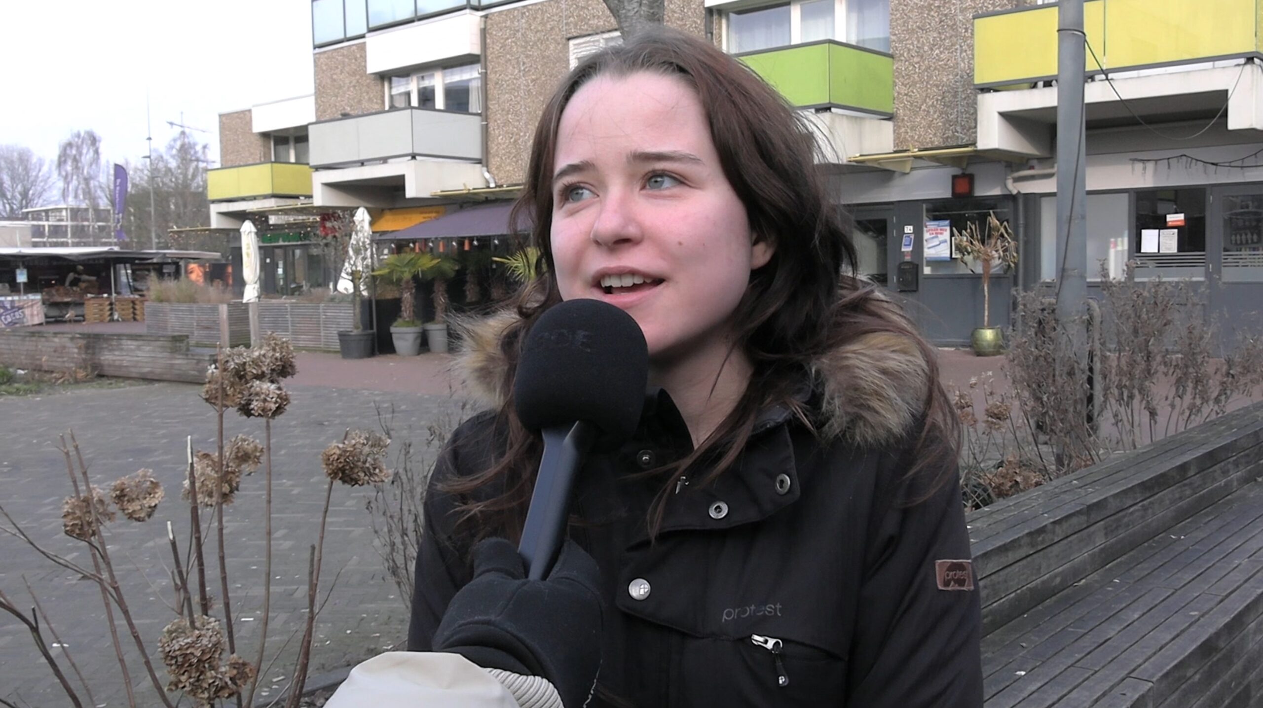 Stelling van de Streek: ‘De Safe Point sticker: echte bescherming voor vrouwen of slechts schijnveiligheid?’