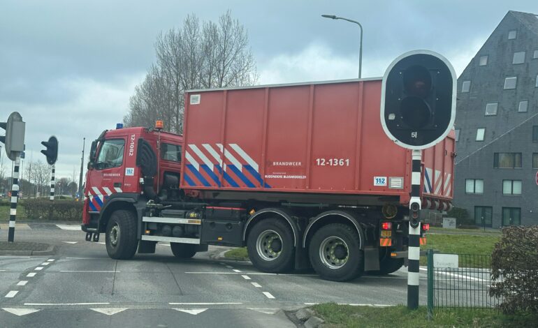 Rook in supermarkt op Händelplein in Nieuw-Vennep